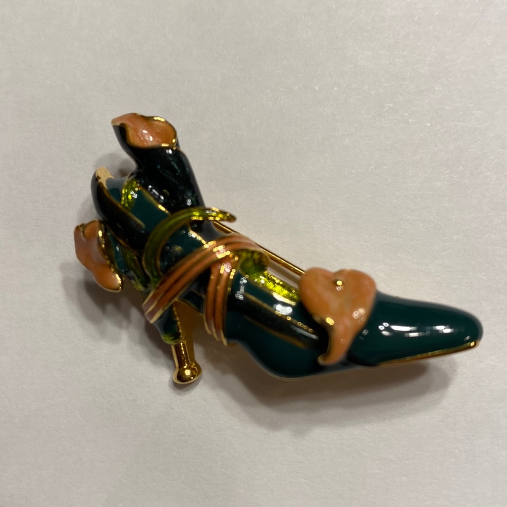 Kenneth J. Lane Green Shoe Brooch Signed Kjl